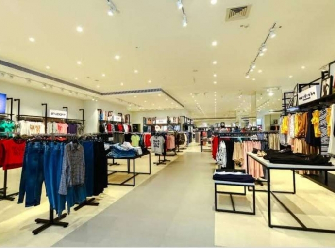 Fast-fashion giant re-engineers store strategy as mid-market competition escalates